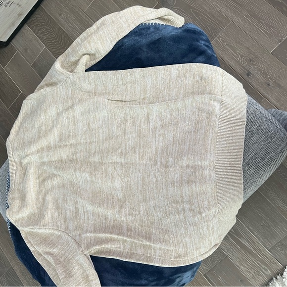 Express Men's Light Beige Crewneck Sweater - Picture 5 of 6